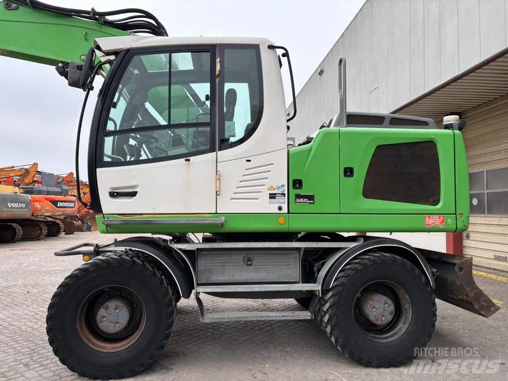 Liebherr A 918 轮式挖掘机