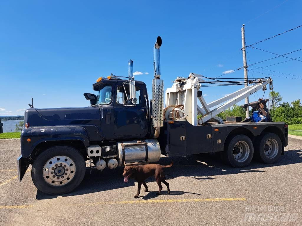 Mack RS797LST 救援车