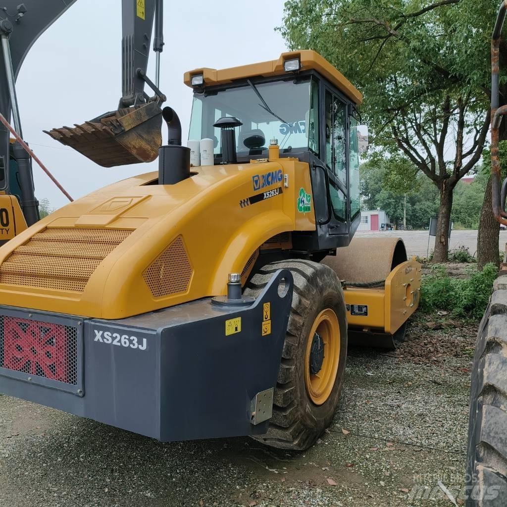 XCMG XS 263 J 单轮压路机