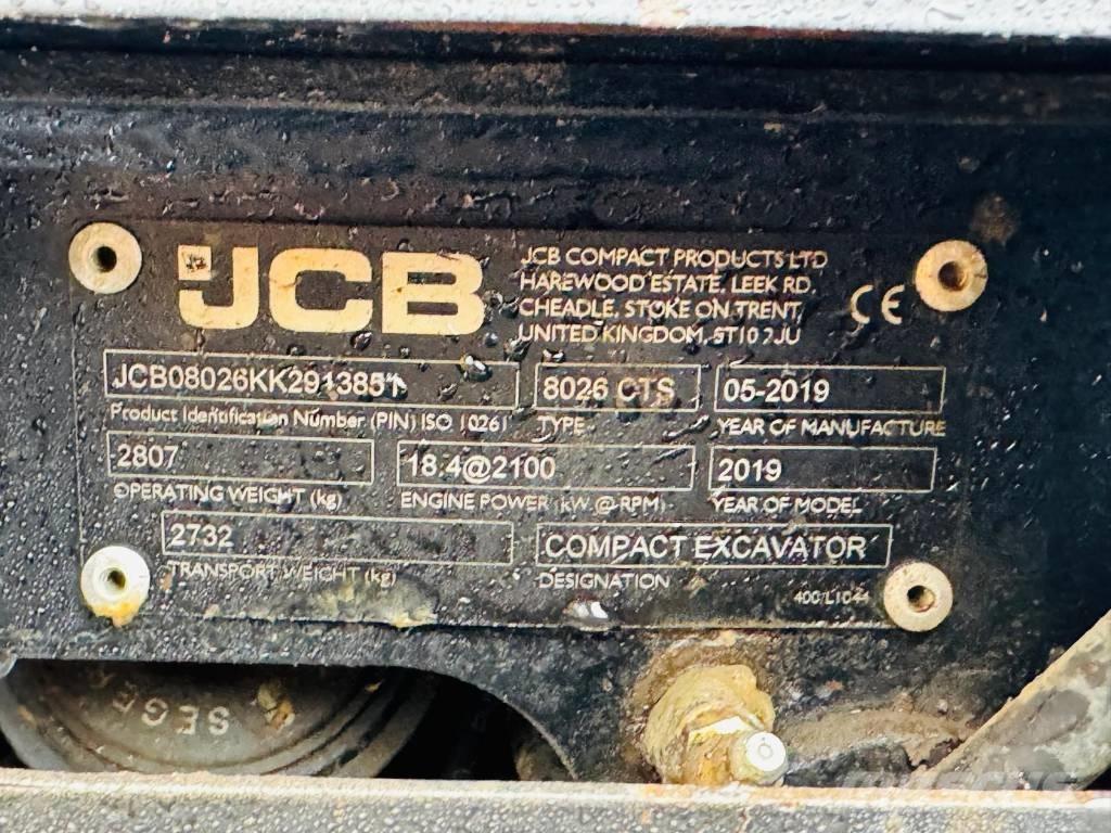 JCB 8026 CTS 小型挖掘机