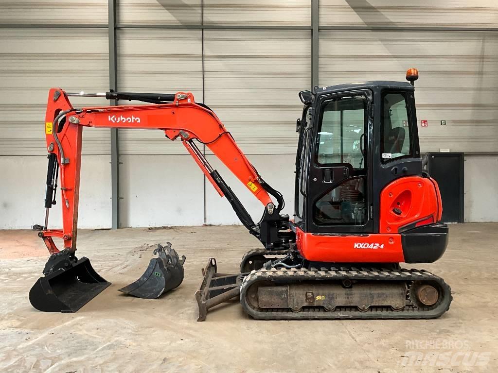 Kubota KX 042-4 小型挖掘机