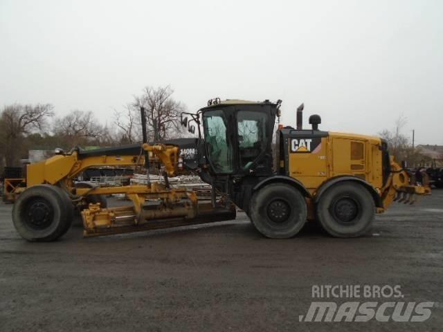 CAT 140 M 2 AWD 平地机/推土机