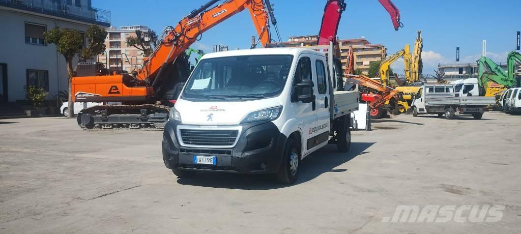 Peugeot Boxer 商务面包车
