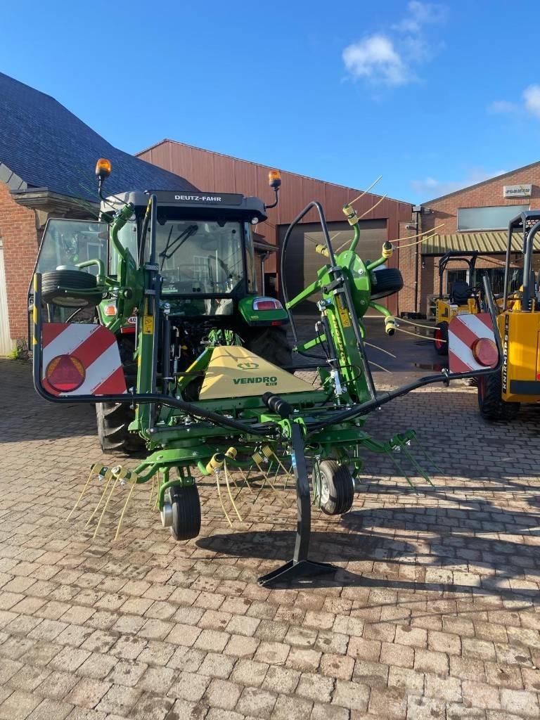 Krone Vendro 470 犁耙和摊草机
