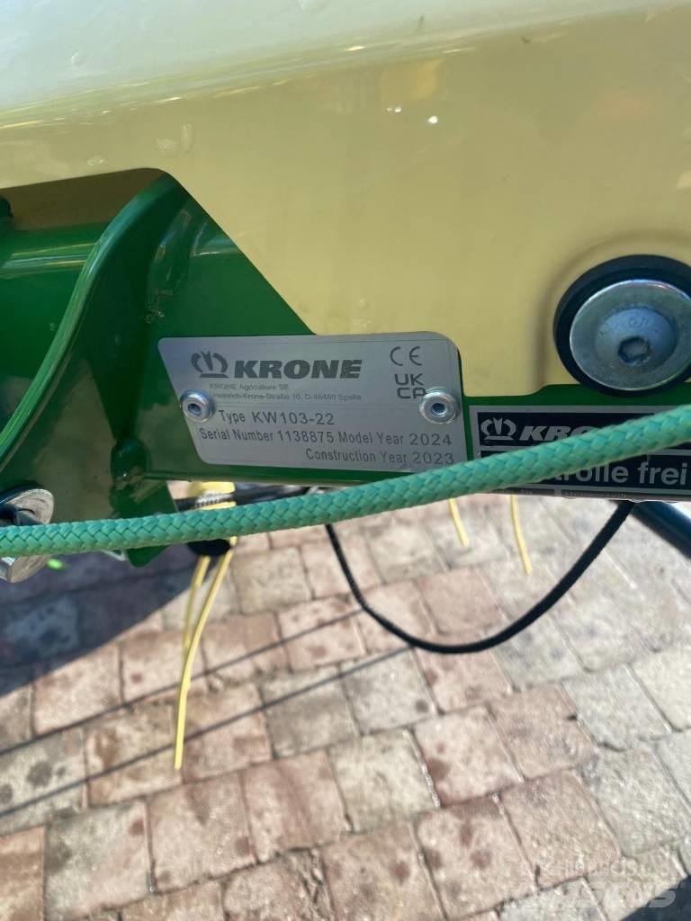 Krone Vendro 470 犁耙和摊草机
