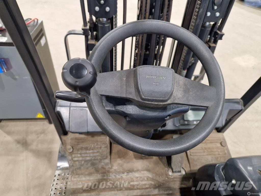 Doosan B 15 T-7P 电动叉车