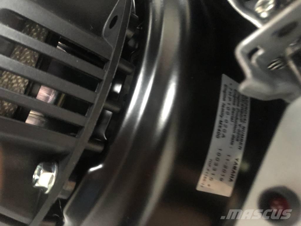 Yamaha MX400 发动机