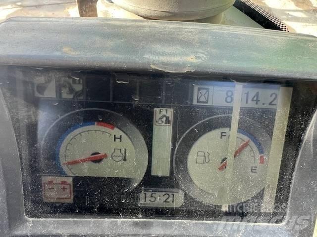 Hitachi ZX 135 履带挖掘机