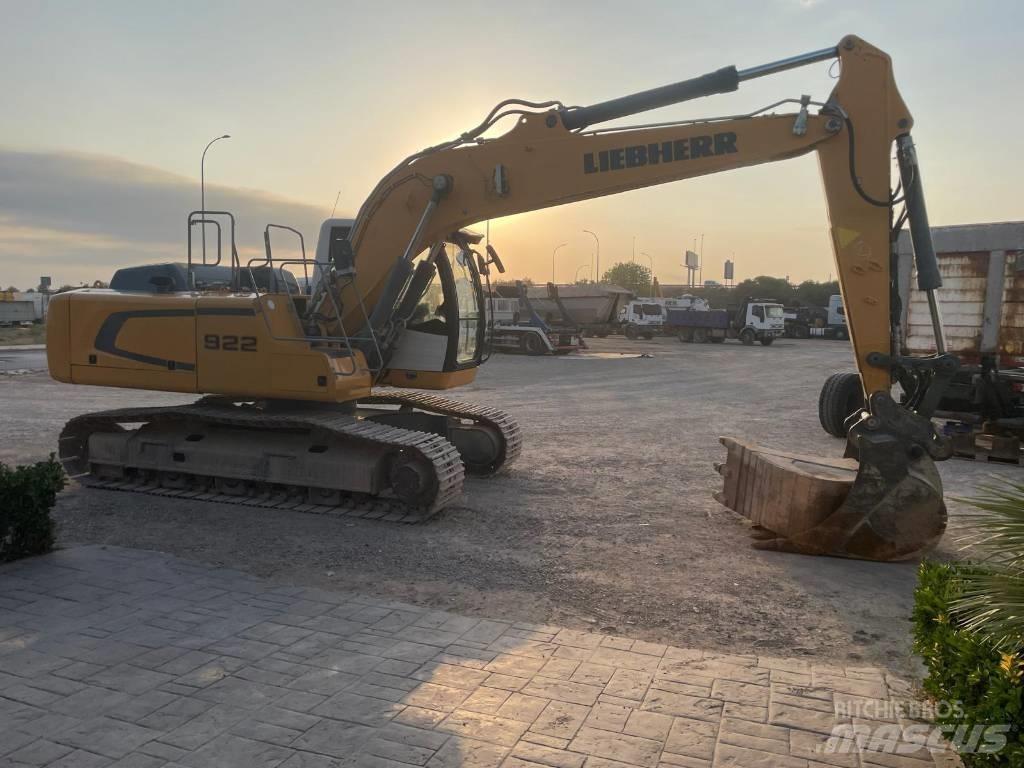 Liebherr R922 NLC 履带挖掘机