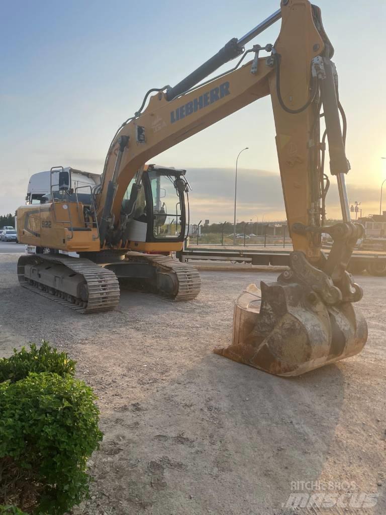Liebherr R922 NLC 履带挖掘机