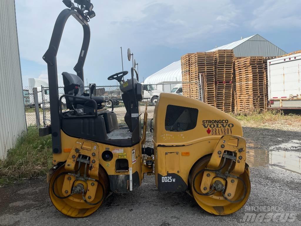 Volvo DD 25 W 双轮压路机