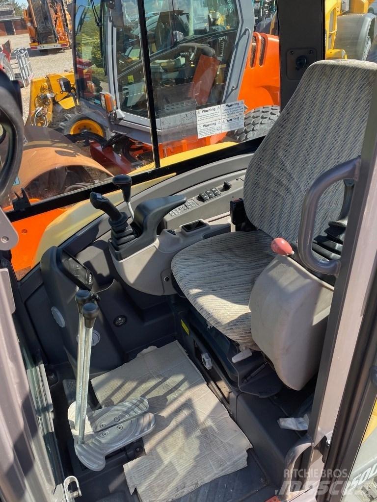 Volvo ECR50D 小型挖掘机