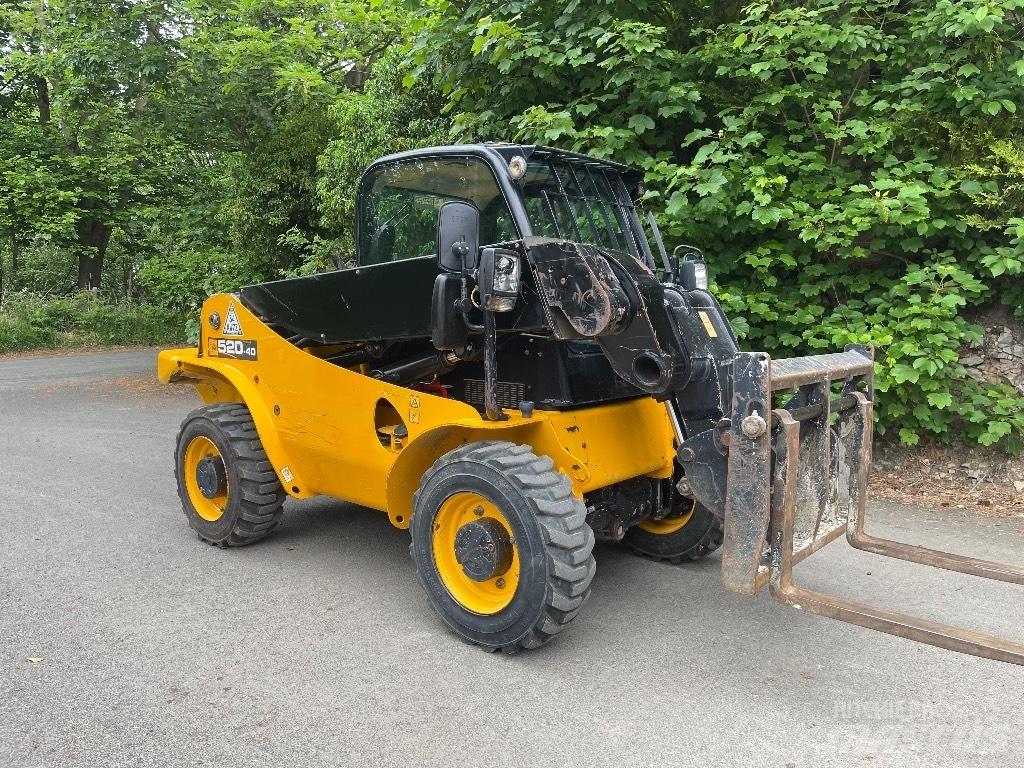 JCB 520-40 伸缩臂叉装车|叉装车