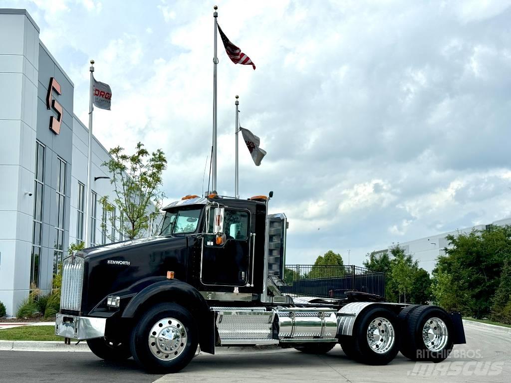 Kenworth T 800 牵引车