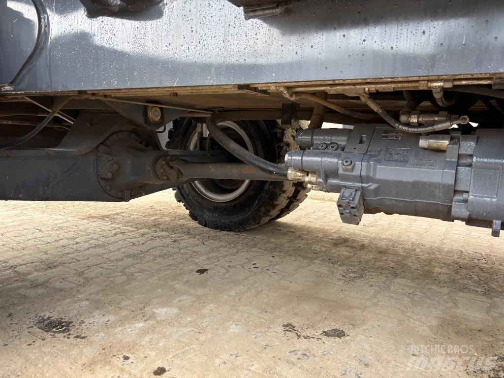 Fuchs MHL 350 F 工业挖掘机