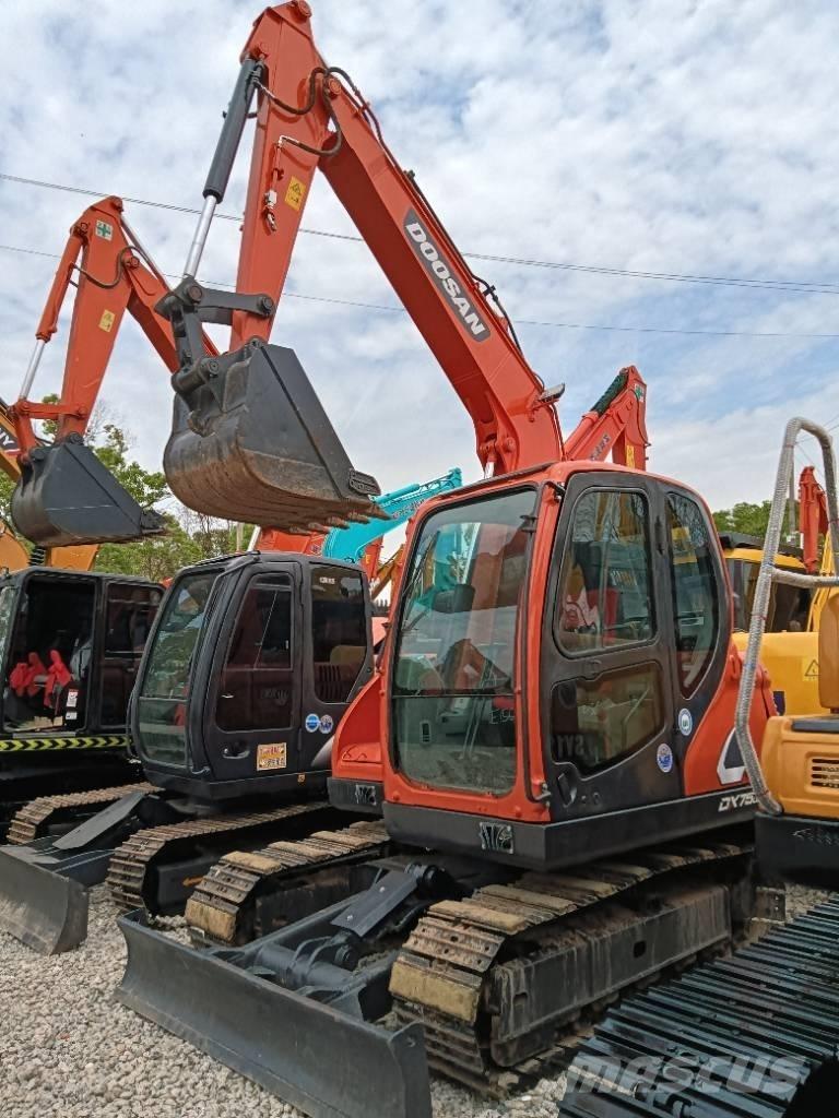 Doosan DX 75 履带挖掘机