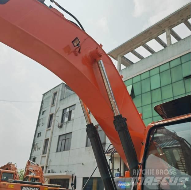 Doosan DX340LC-9C 履带挖掘机