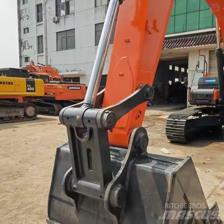 Doosan DX340LC-9C 履带挖掘机