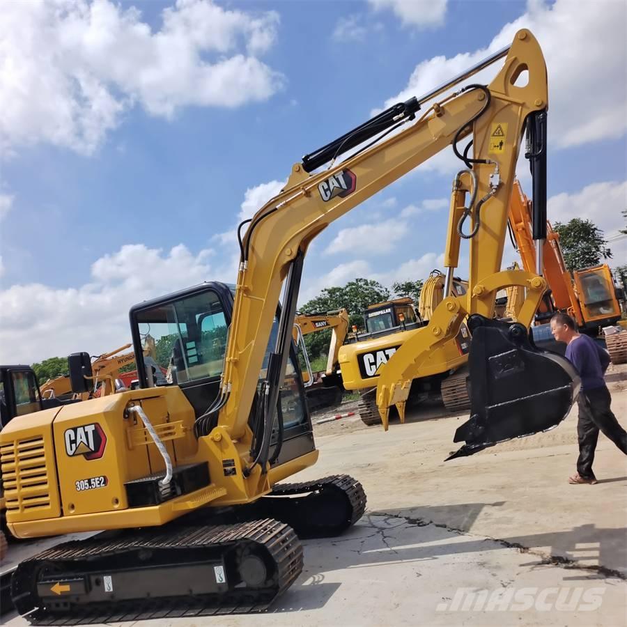 CAT 305.5E 小型挖掘机
