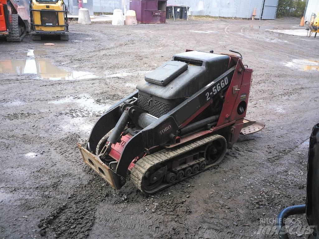 Toro DINGO TX525 滑移装载机