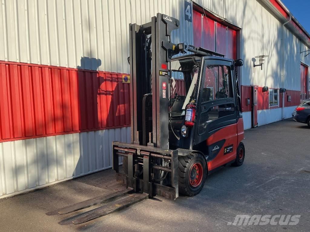 Linde E50HL-01/600 电动叉车