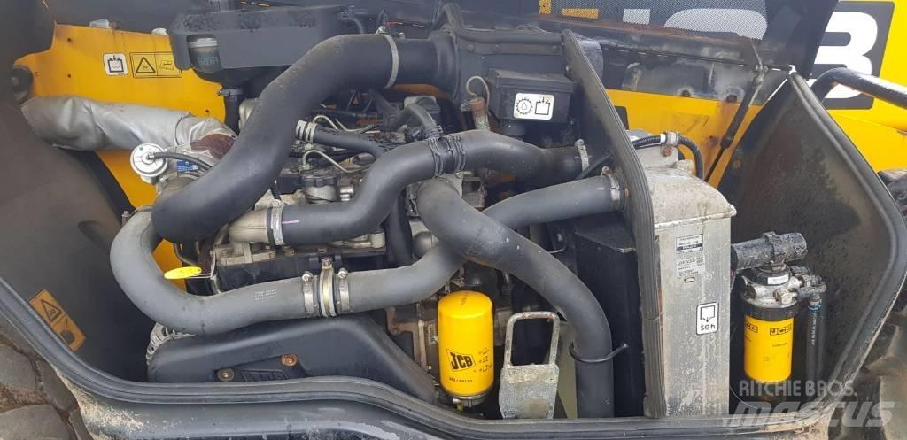 JCB 531-70 伸缩臂叉装车|叉装车