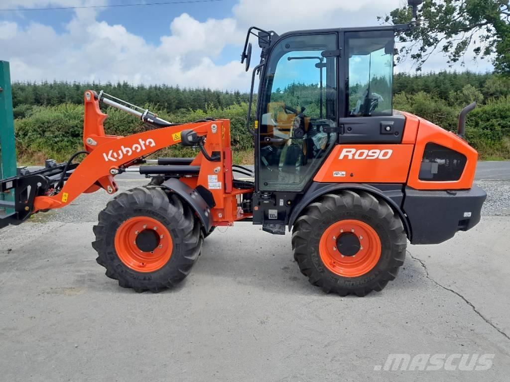 Kubota R 090 伸缩臂叉装车|叉装车