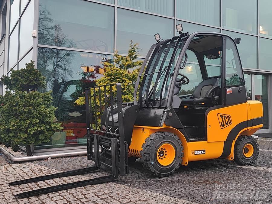 JCB TLT25D 柴油叉车
