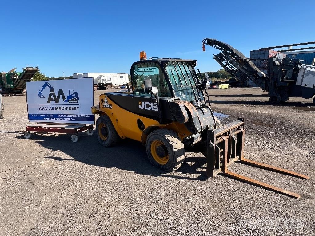 JCB 520-40 伸缩臂叉装车|叉装车