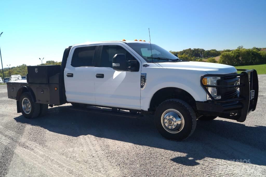 Ford F 350 XL SD 平板栏板货车