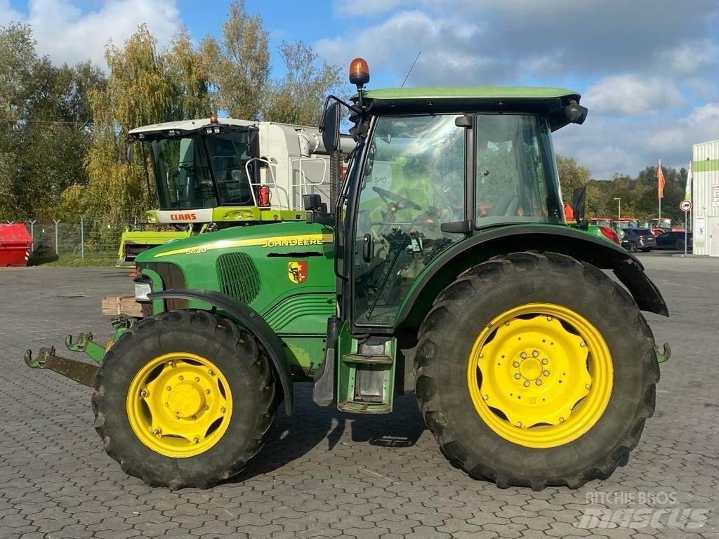 John Deere 5620 拖拉机/农用车
