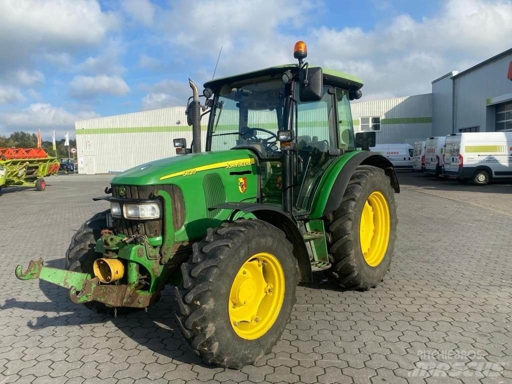 John Deere 5620 拖拉机/农用车