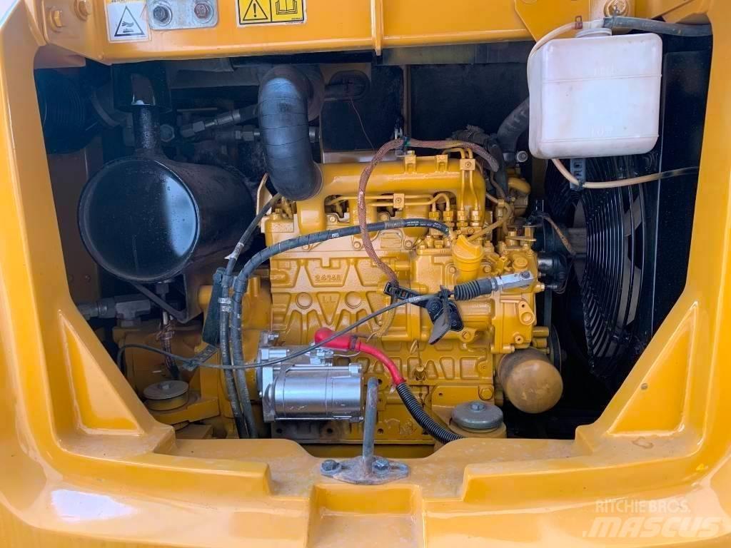CAT 305.5E2 履带挖掘机