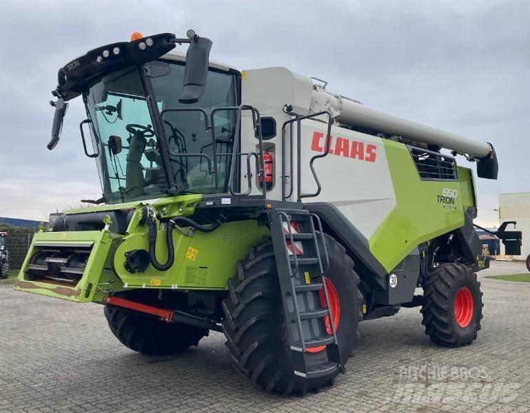 CLAAS TRION 650 联合收割机
