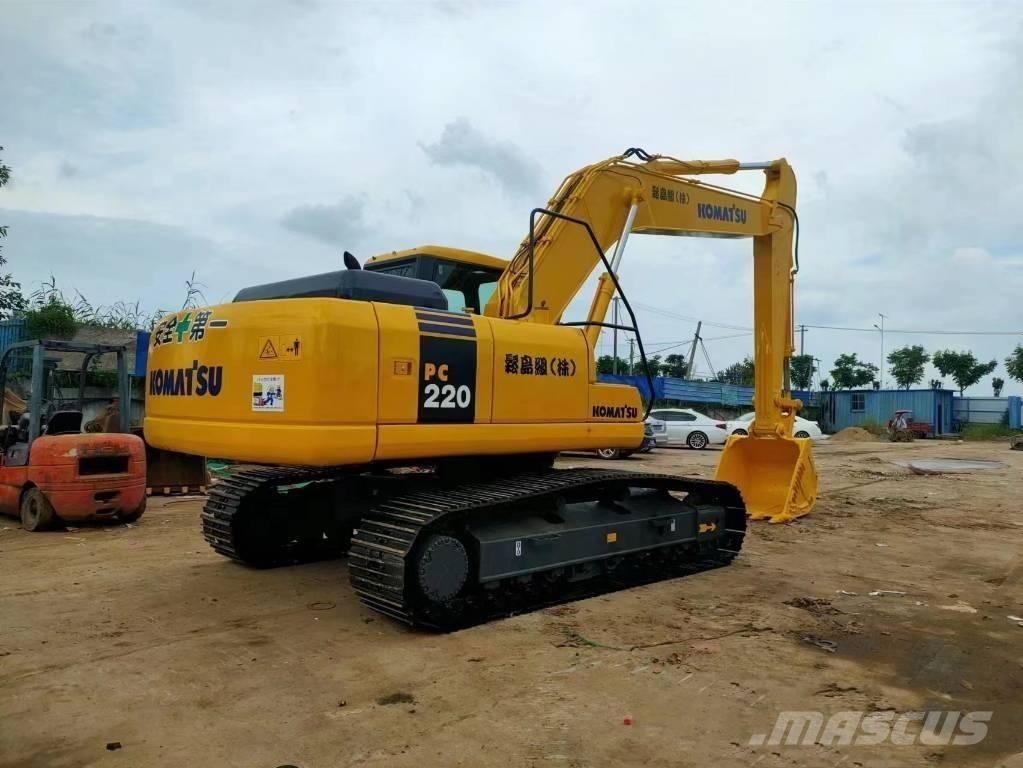 Komatsu pc220-7 履带挖掘机