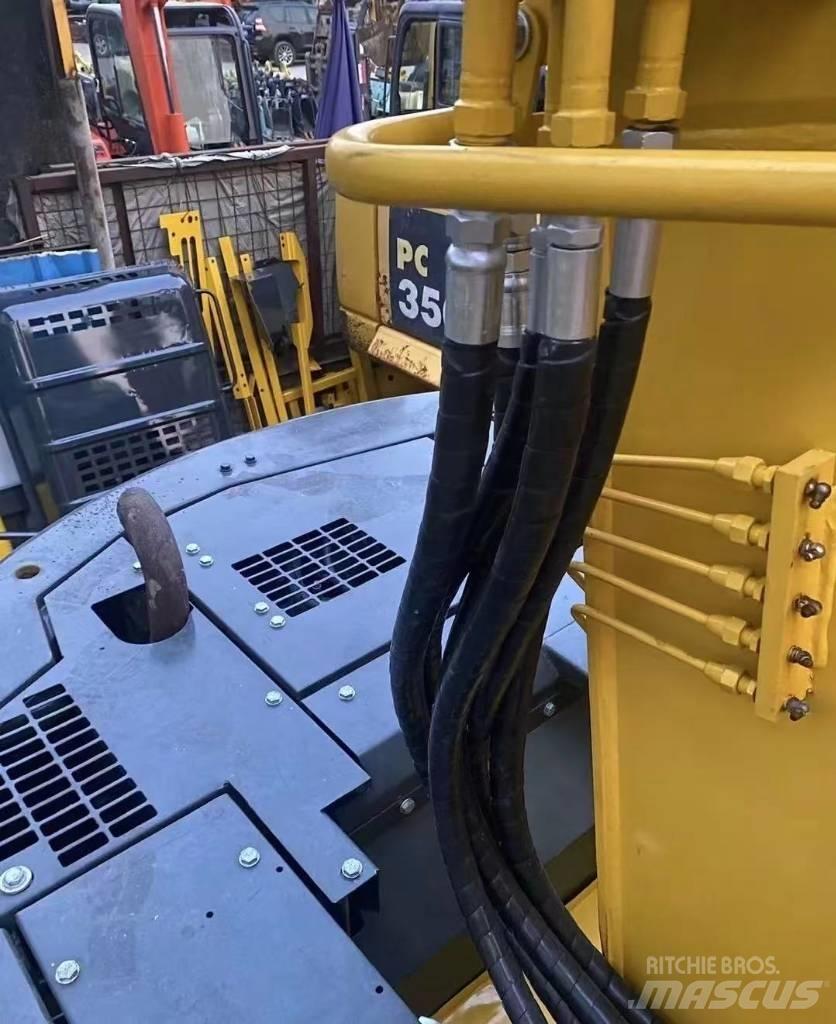 Komatsu 128 US 履带挖掘机