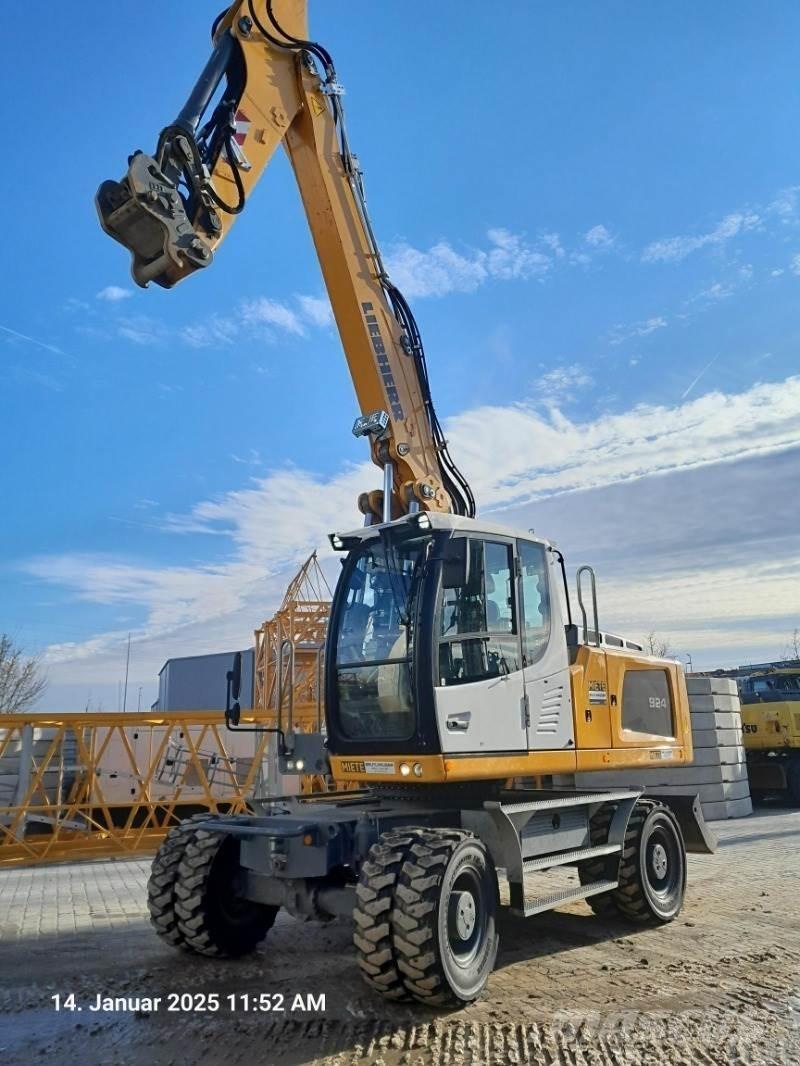 Liebherr A924 轮式挖掘机