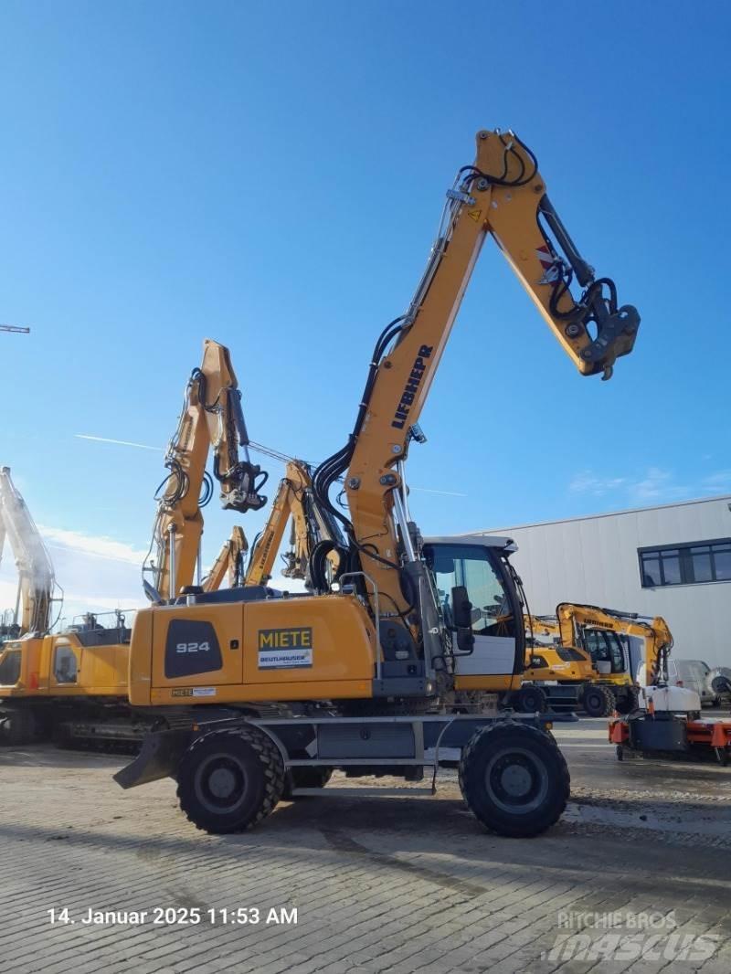 Liebherr A924 轮式挖掘机