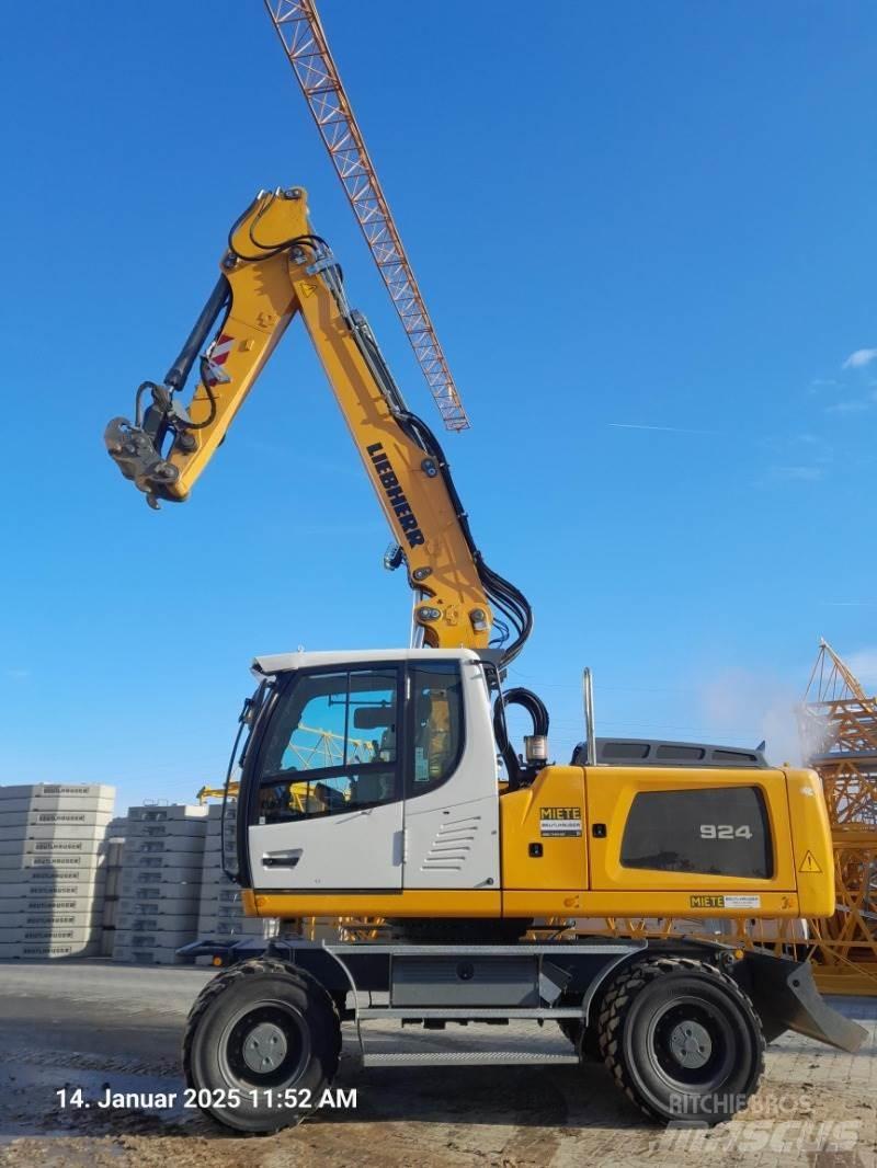 Liebherr A924 轮式挖掘机