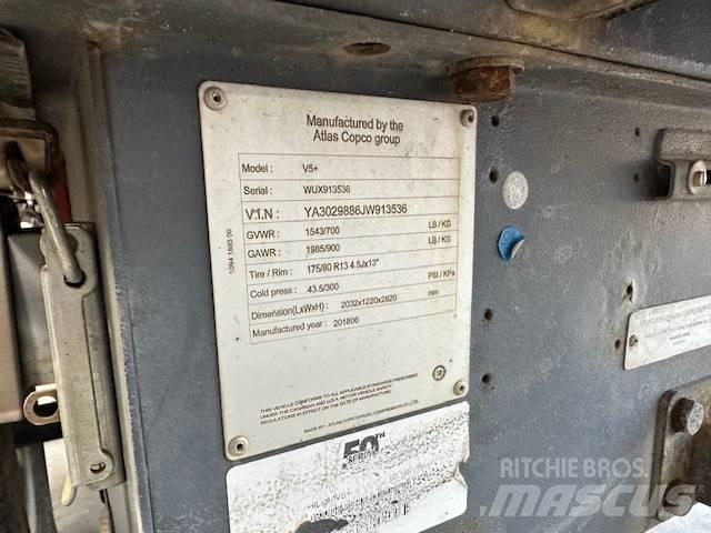 Atlas Copco V5 拖车式灯塔