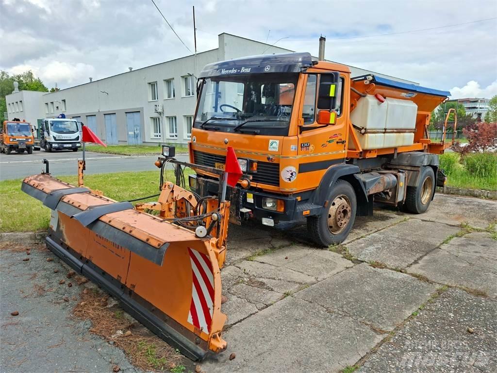 Mercedes-Benz 1317 平板车