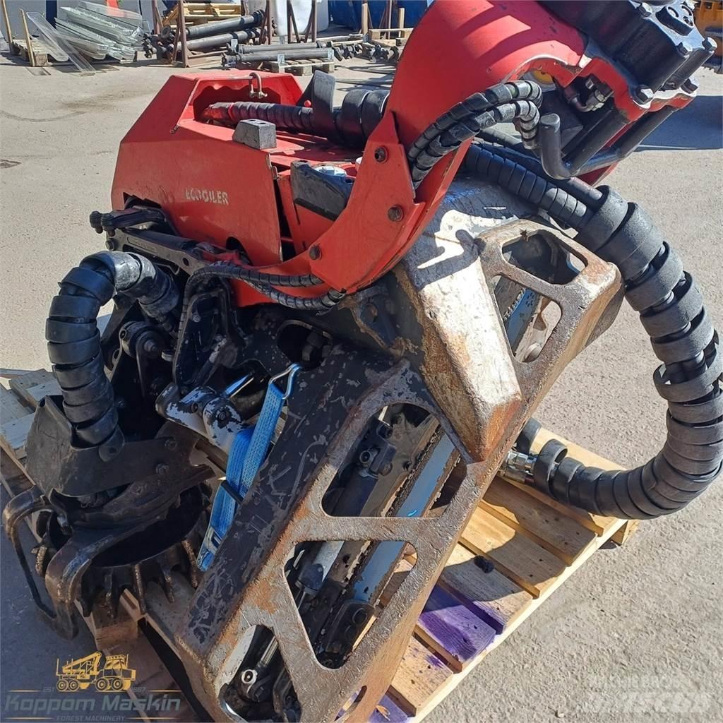 Komatsu C124 收割机机箱