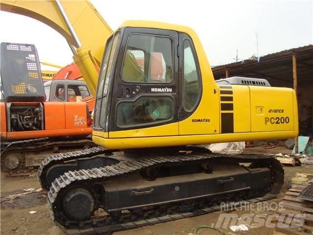 Komatsu PC 200 履带挖掘机