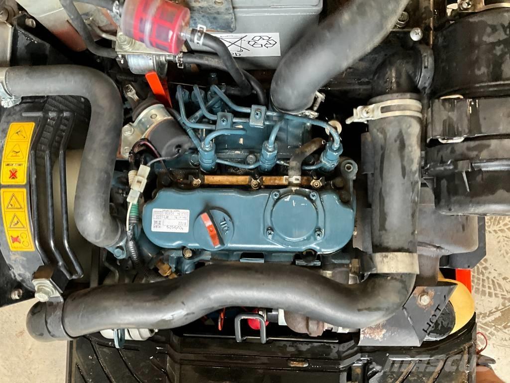 Kubota K 008-3 小型挖掘机