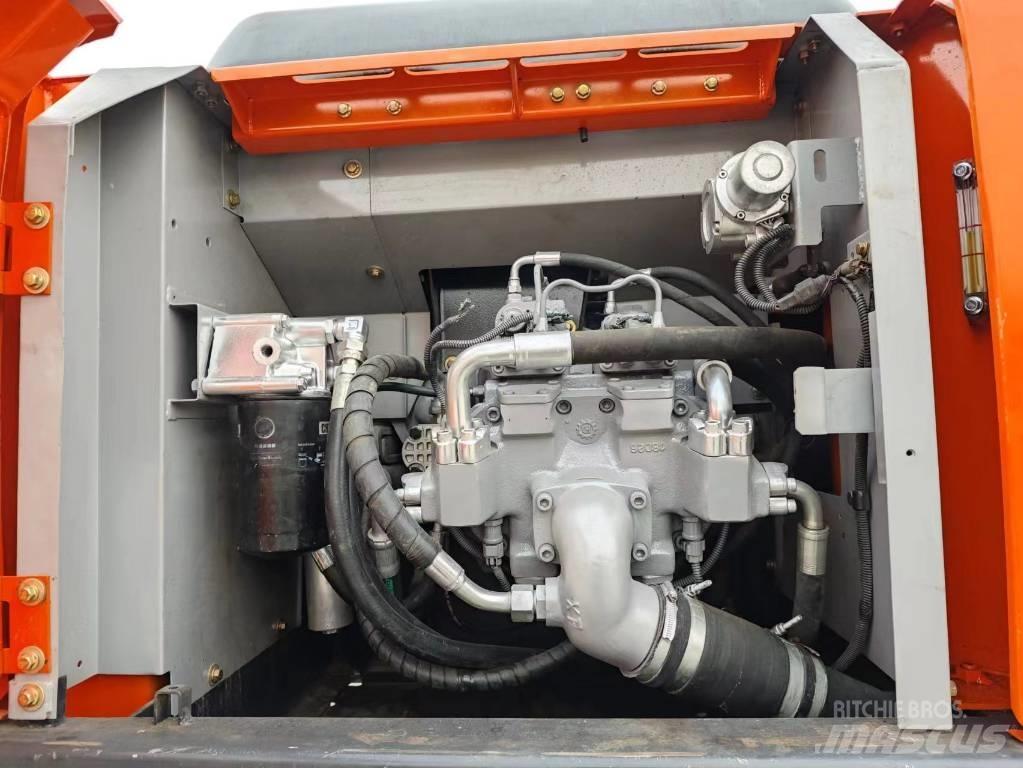 Hitachi ZX 200-6 履带挖掘机