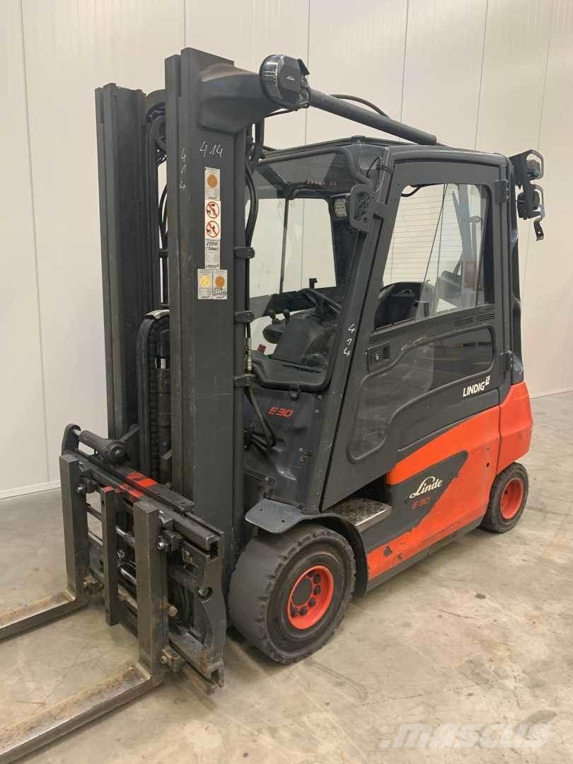 Linde E30 电动叉车