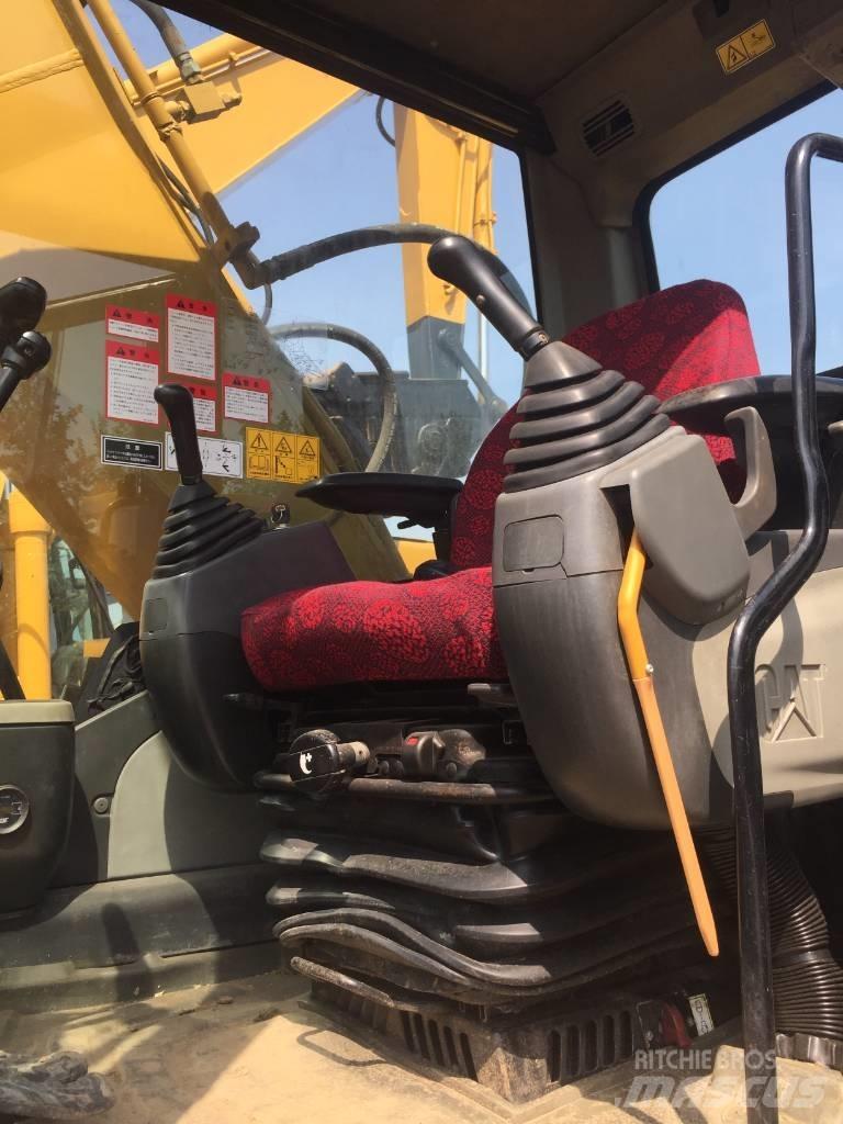 CAT 320 D 履带挖掘机