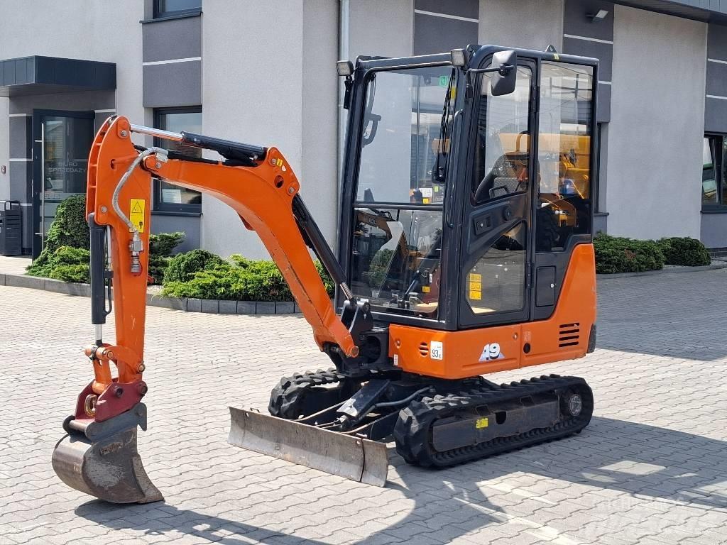 Hitachi ZX 19-6 小型挖掘机