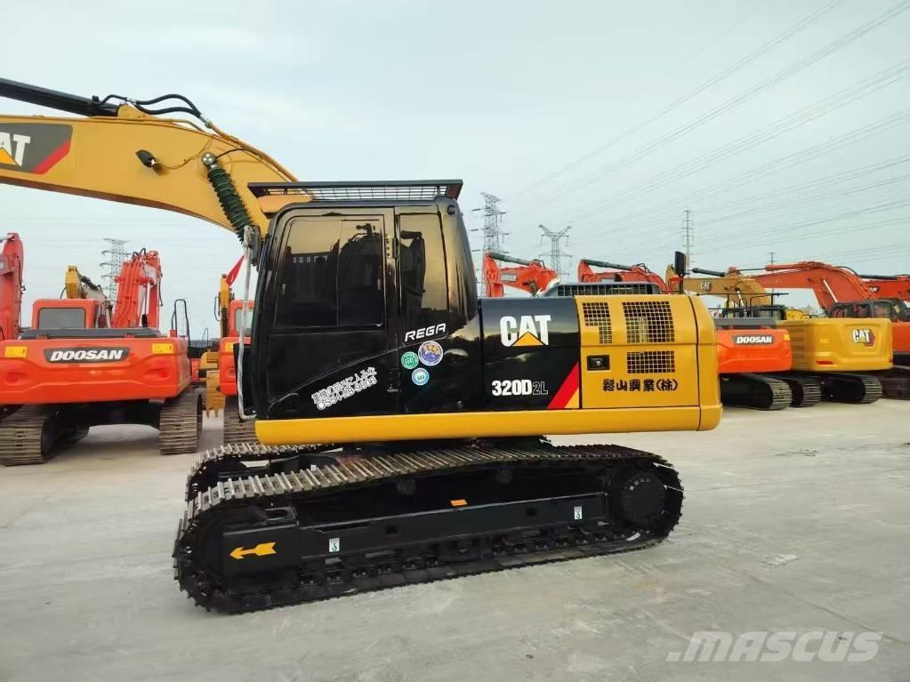 CAT 320D2L 履带挖掘机
