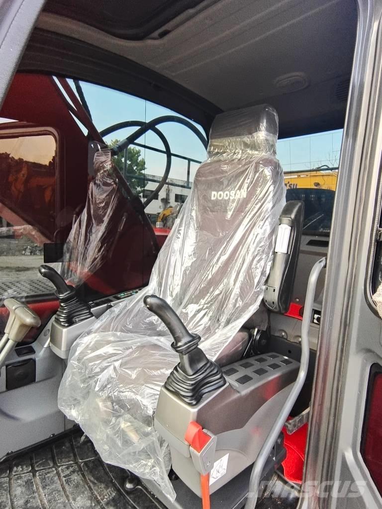 Doosan DX 225LC-9C 履带挖掘机